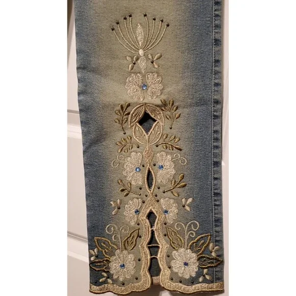 BrazilRoxx Embellished Embroidered Jeans BR 36/US 0 Faded Blue - NEW With Tags